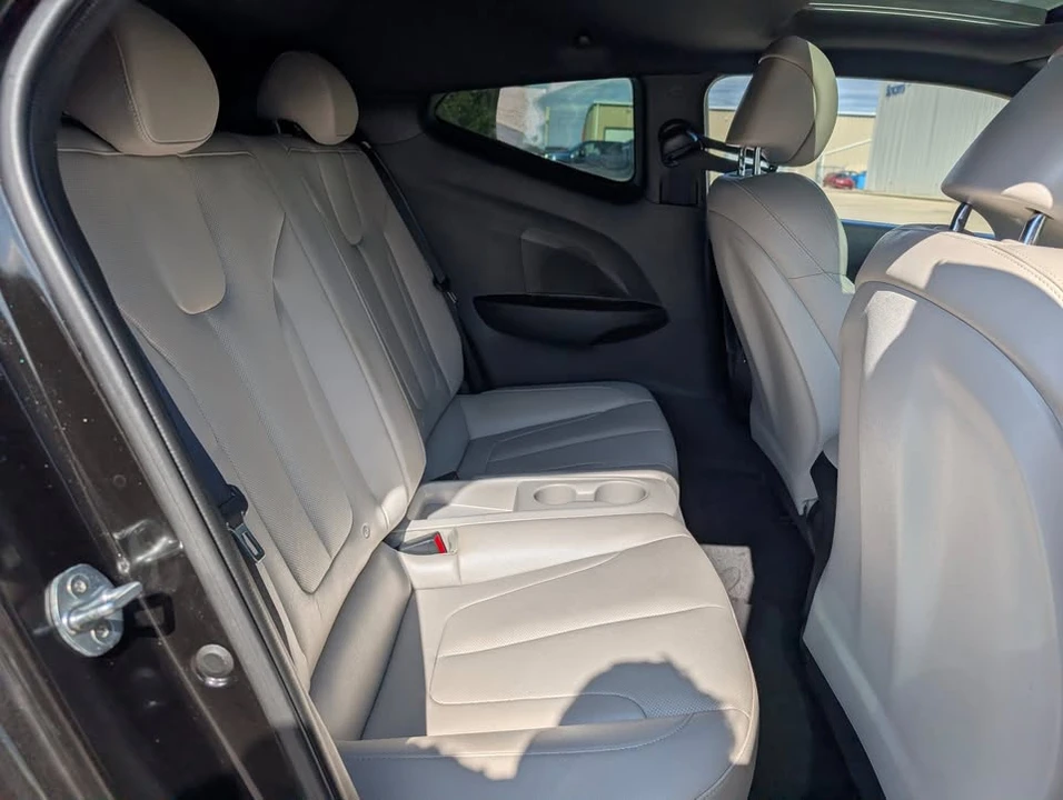 2020 Hyundai Veloster - Image 15 of 16