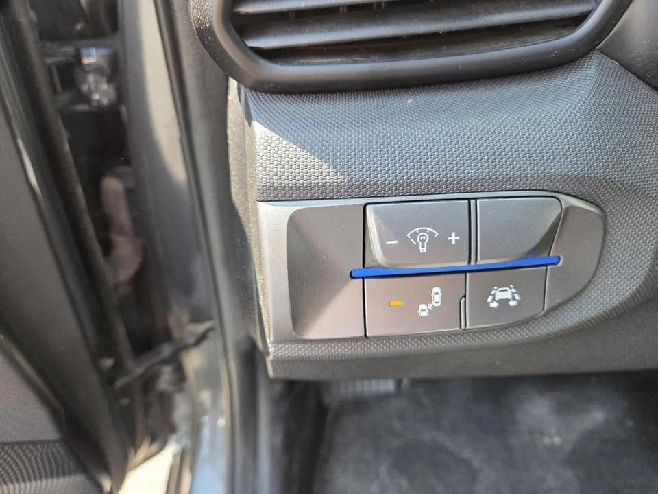 2020 Hyundai Veloster - Image 9 of 19