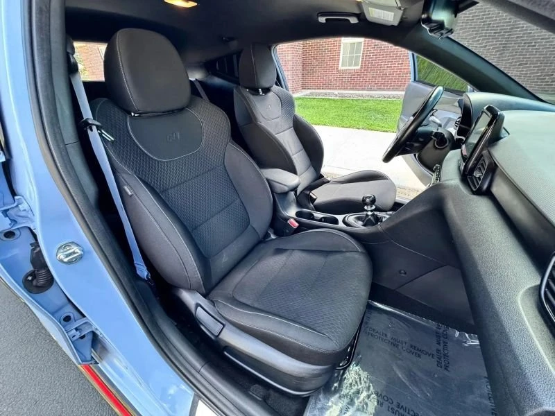 2020 Hyundai Veloster - Image 16 of 20