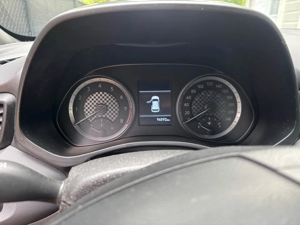2020 Hyundai Veloster - Image 5 of 6