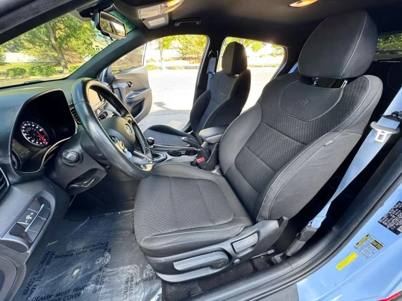 2020 Hyundai Veloster - Image 15 of 20