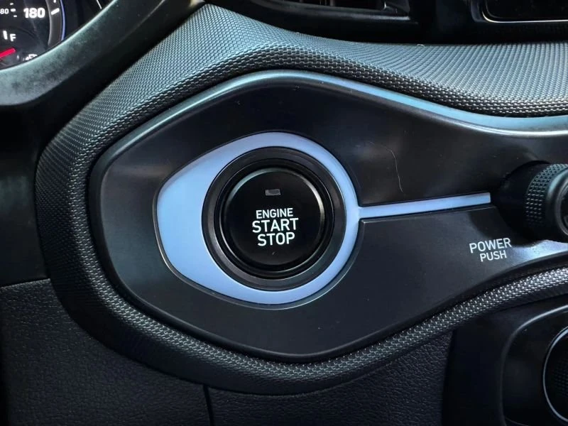 2020 Hyundai Veloster - Image 12 of 20