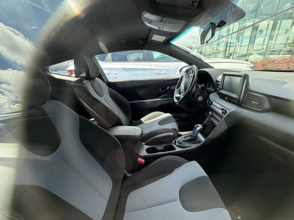 2020 Hyundai Veloster - Image 5 of 7