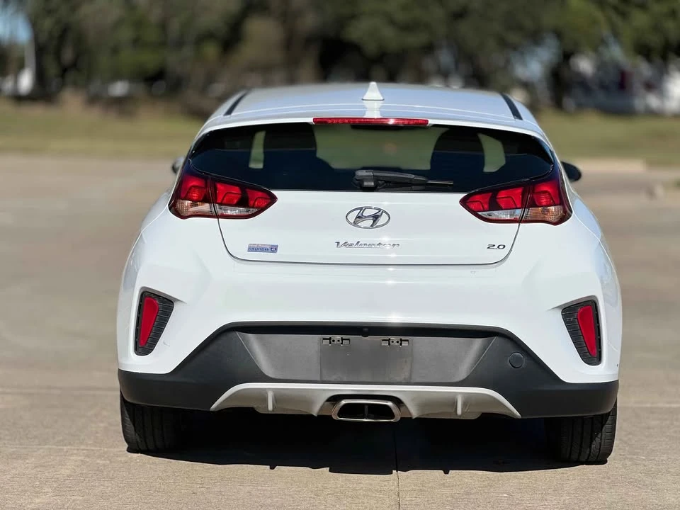 2020 Hyundai Veloster - Image 2 of 17