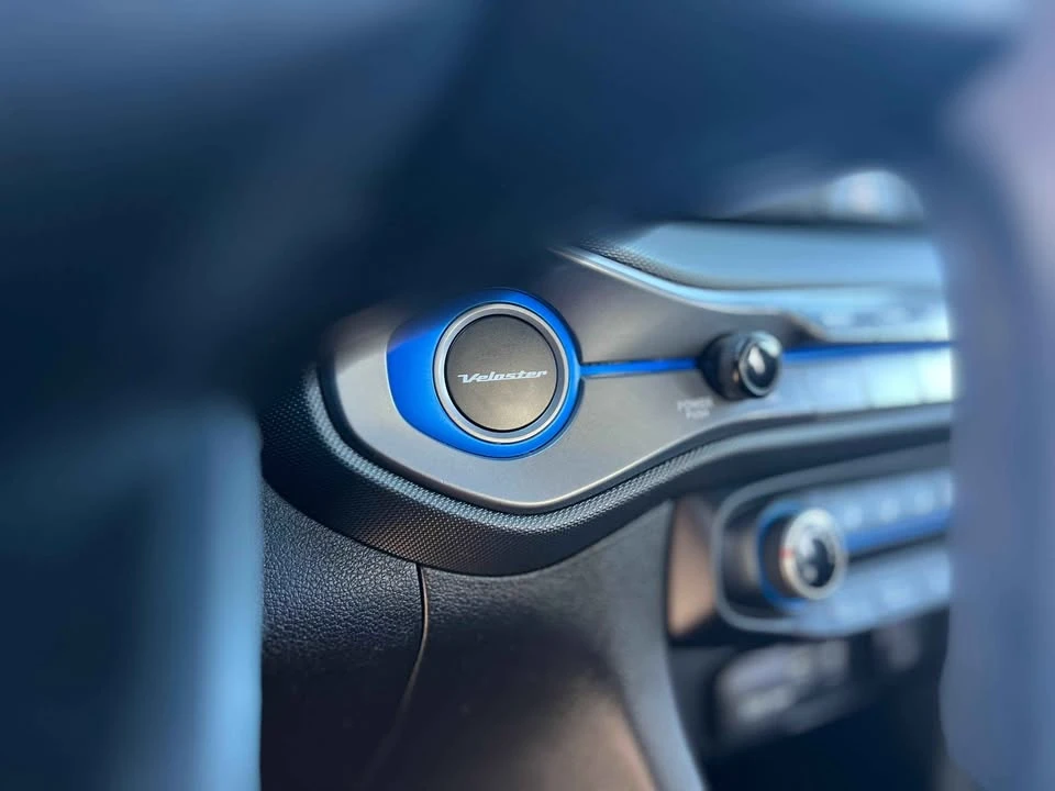 2020 Hyundai Veloster - Image 15 of 17