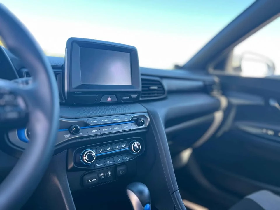 2020 Hyundai Veloster - Image 14 of 17