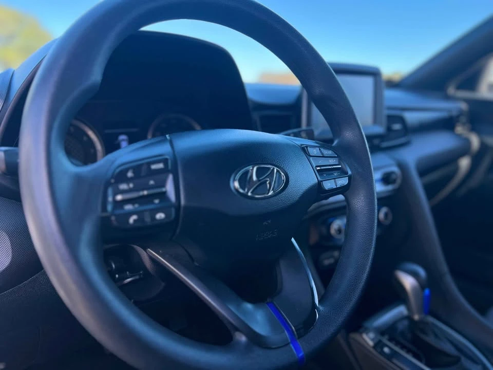 2020 Hyundai Veloster - Image 12 of 17