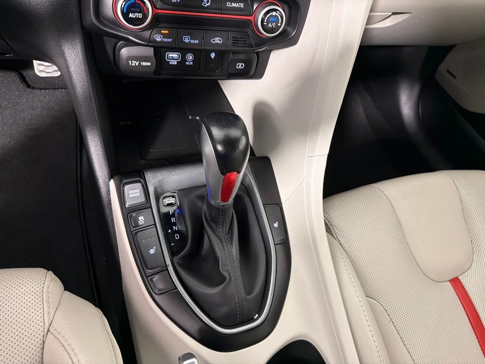 2020 Hyundai Veloster - Image 19 of 21