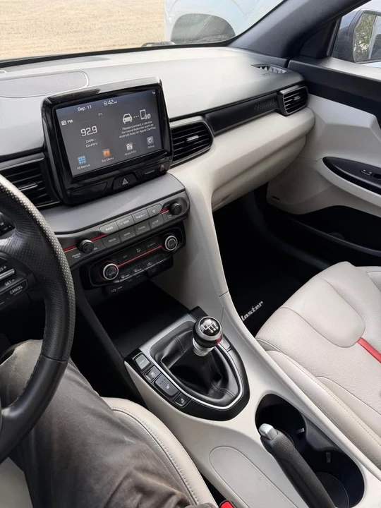2020 Hyundai Veloster - Image 10 of 14