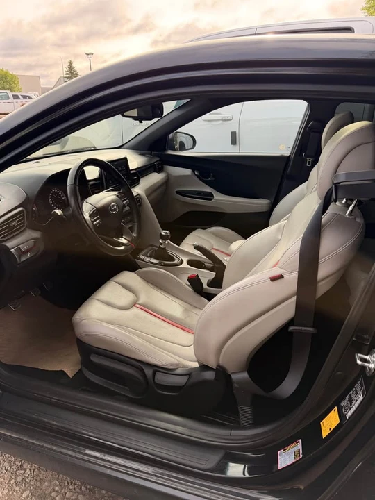2020 Hyundai Veloster - Image 6 of 14