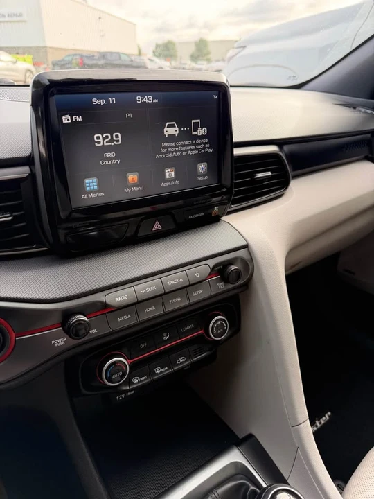 2020 Hyundai Veloster - Image 12 of 14
