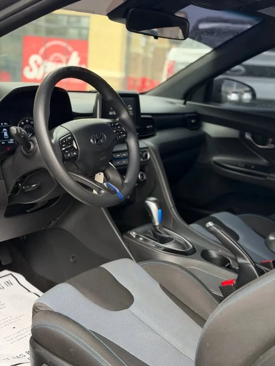2020 Hyundai Veloster - Image 5 of 8