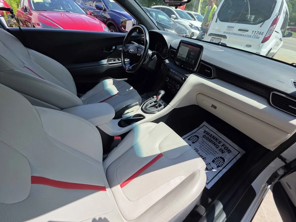 2020 Hyundai Veloster - Image 9 of 20