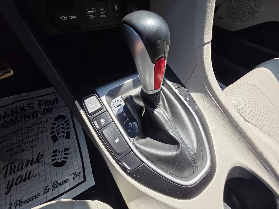 2020 Hyundai Veloster - Image 13 of 20