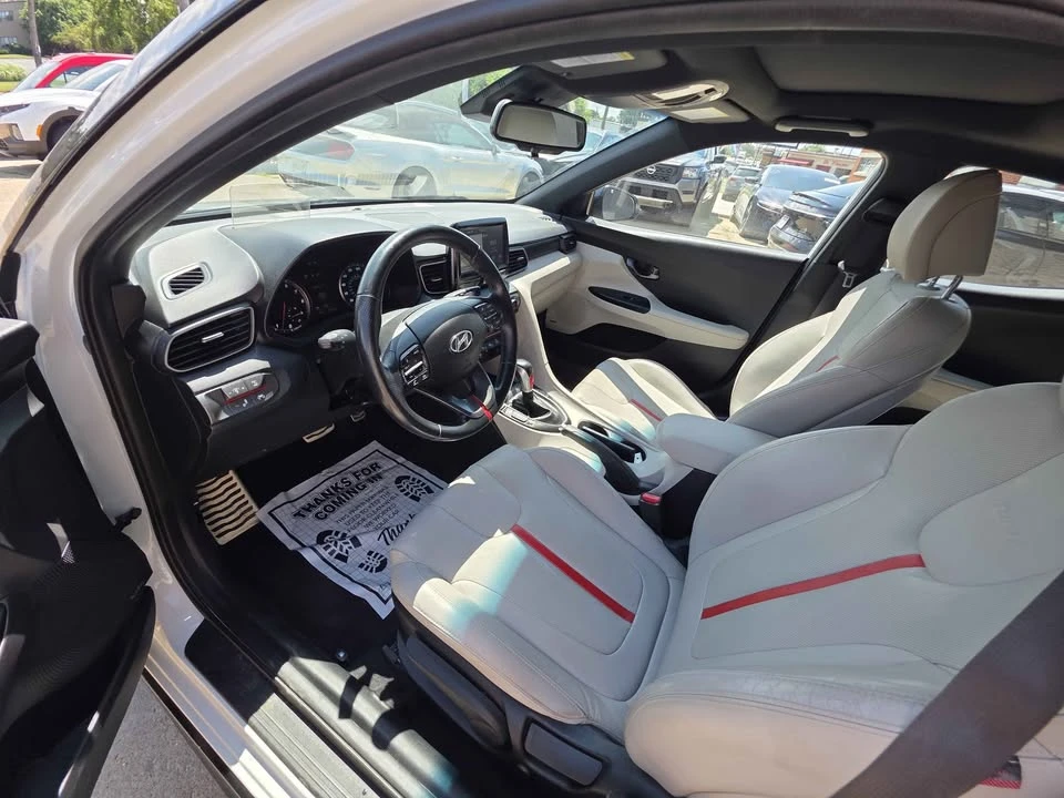 2020 Hyundai Veloster - Image 10 of 20