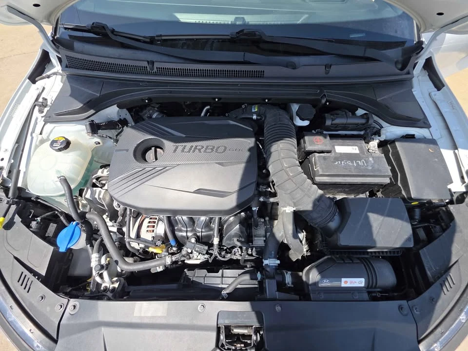 2020 Hyundai Veloster - Image 19 of 20