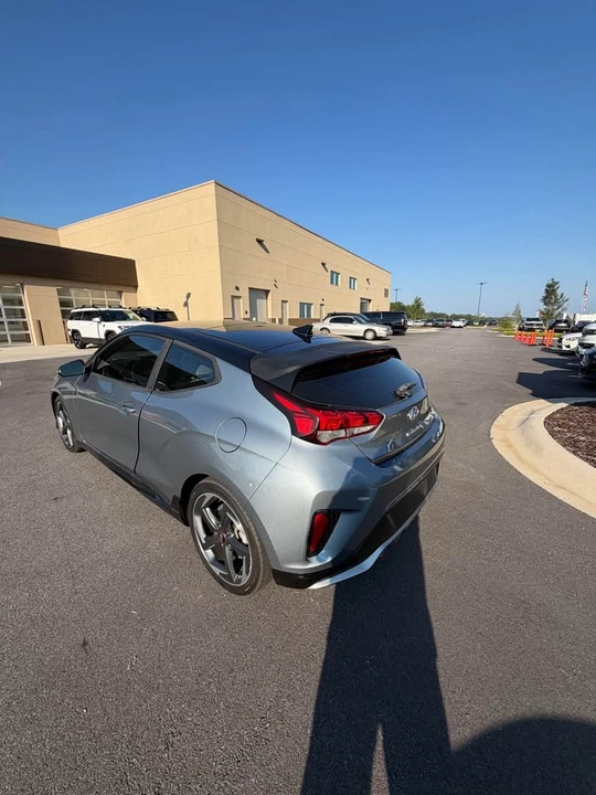 2020 Hyundai Veloster - Image 2 of 7