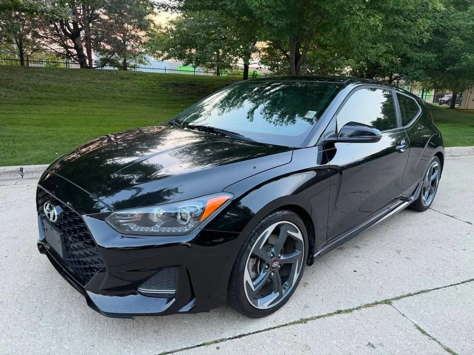 2020 Hyundai Veloster - Image 2 of 10