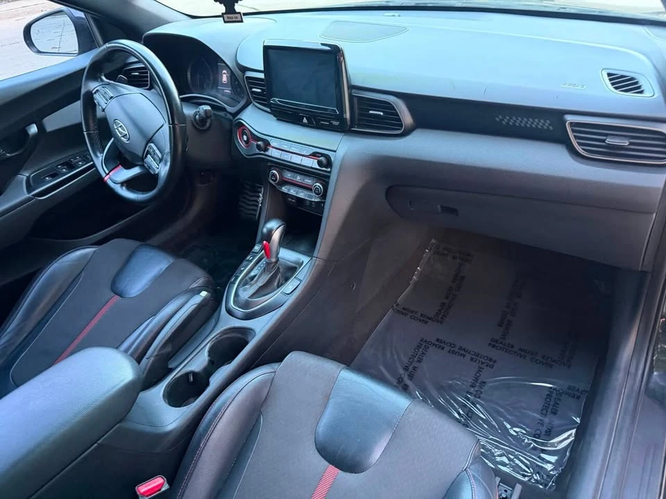 2020 Hyundai Veloster - Image 3 of 10