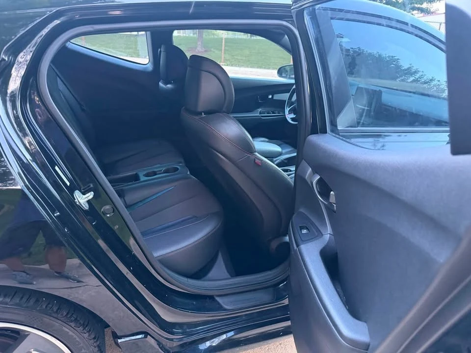 2020 Hyundai Veloster - Image 7 of 10