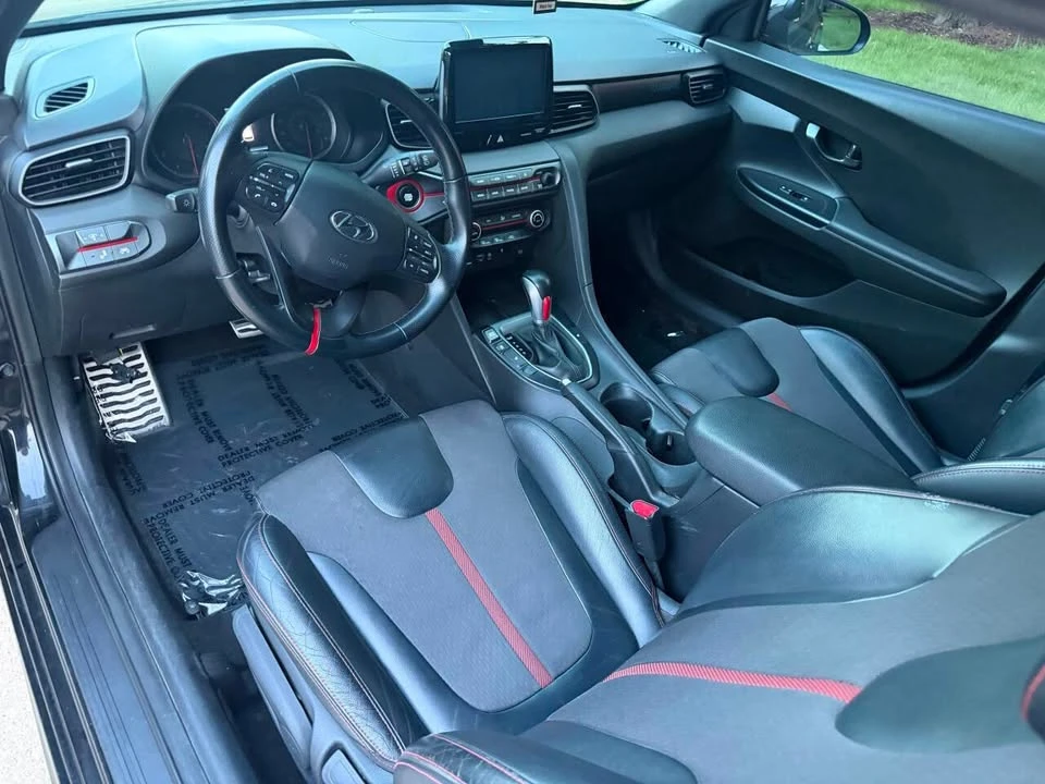 2020 Hyundai Veloster - Image 5 of 10