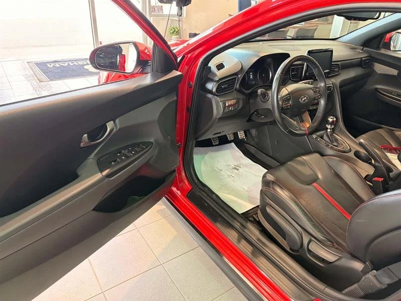 2020 Hyundai Veloster - Image 9 of 20