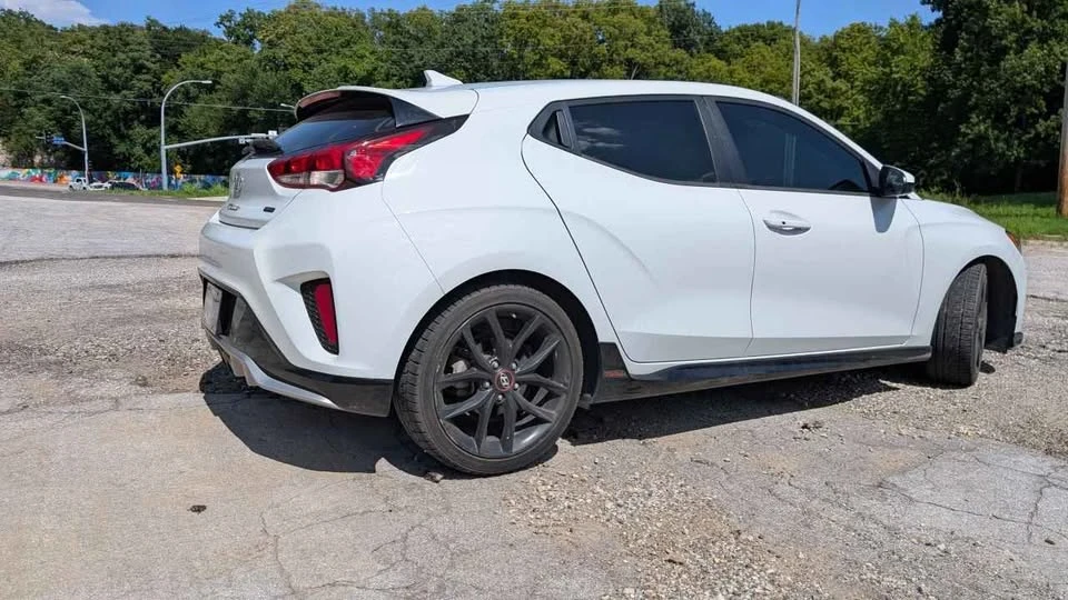 2020 Hyundai Veloster - Image 3 of 11
