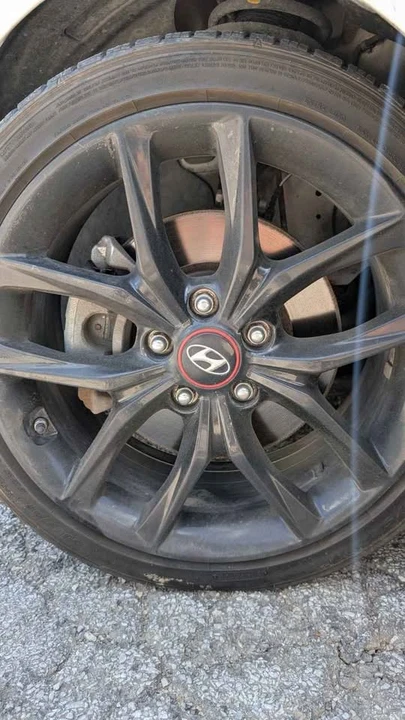 2020 Hyundai Veloster - Image 9 of 11