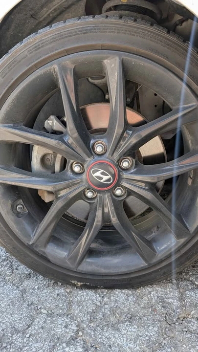 2020 Hyundai Veloster - Image 8 of 11