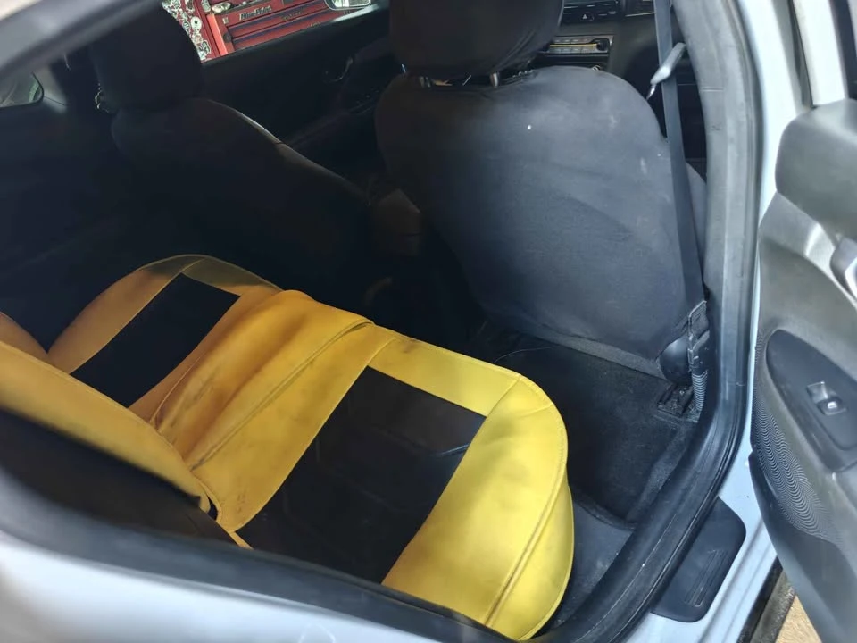 2020 Hyundai Veloster - Image 8 of 15