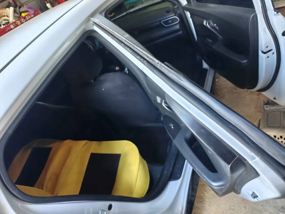 2020 Hyundai Veloster - Image 7 of 15