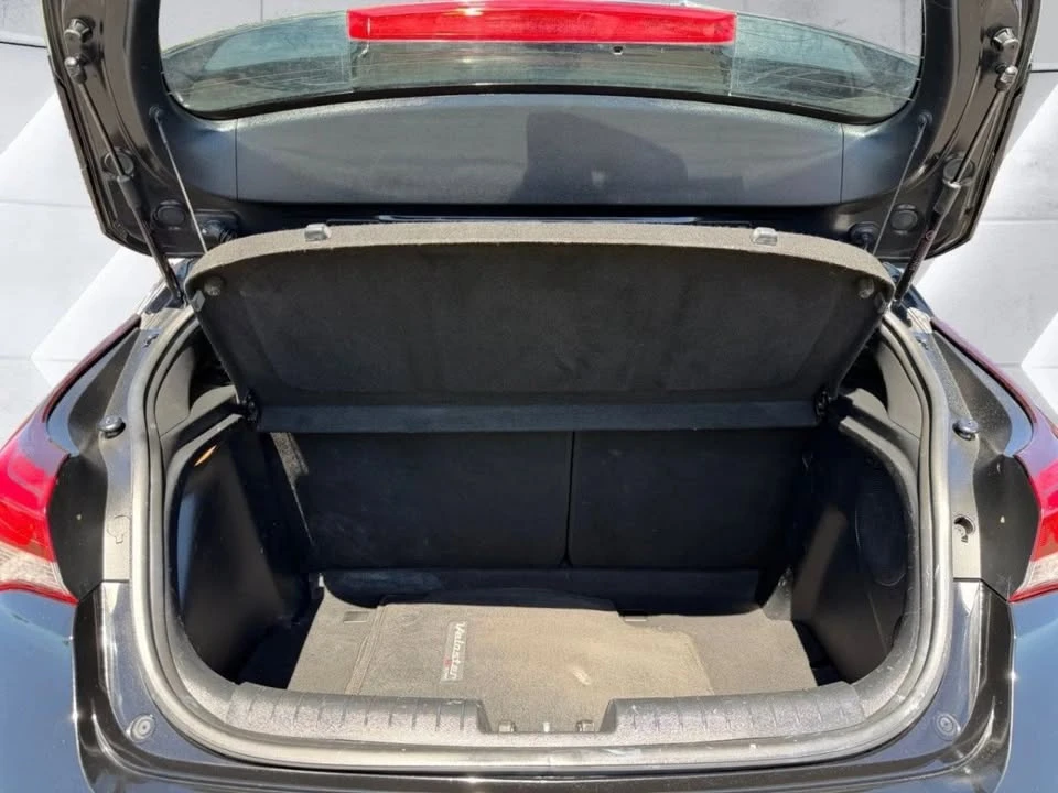 2020 Hyundai Veloster - Image 17 of 19
