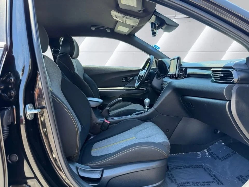 2020 Hyundai Veloster - Image 10 of 19