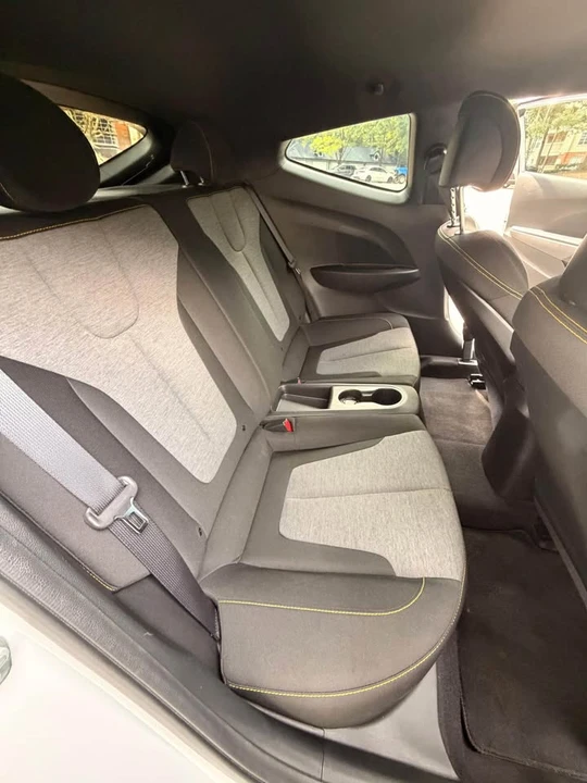2020 Hyundai Veloster - Image 10 of 14