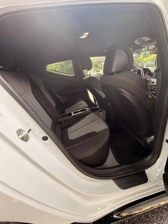 2020 Hyundai Veloster - Image 9 of 14