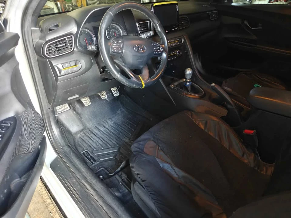 2020 Hyundai Veloster - Image 12 of 15