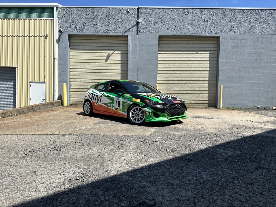 2020 Hyundai Veloster - Image 3 of 31