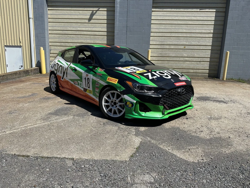 2020 Hyundai Veloster - Image 10 of 31