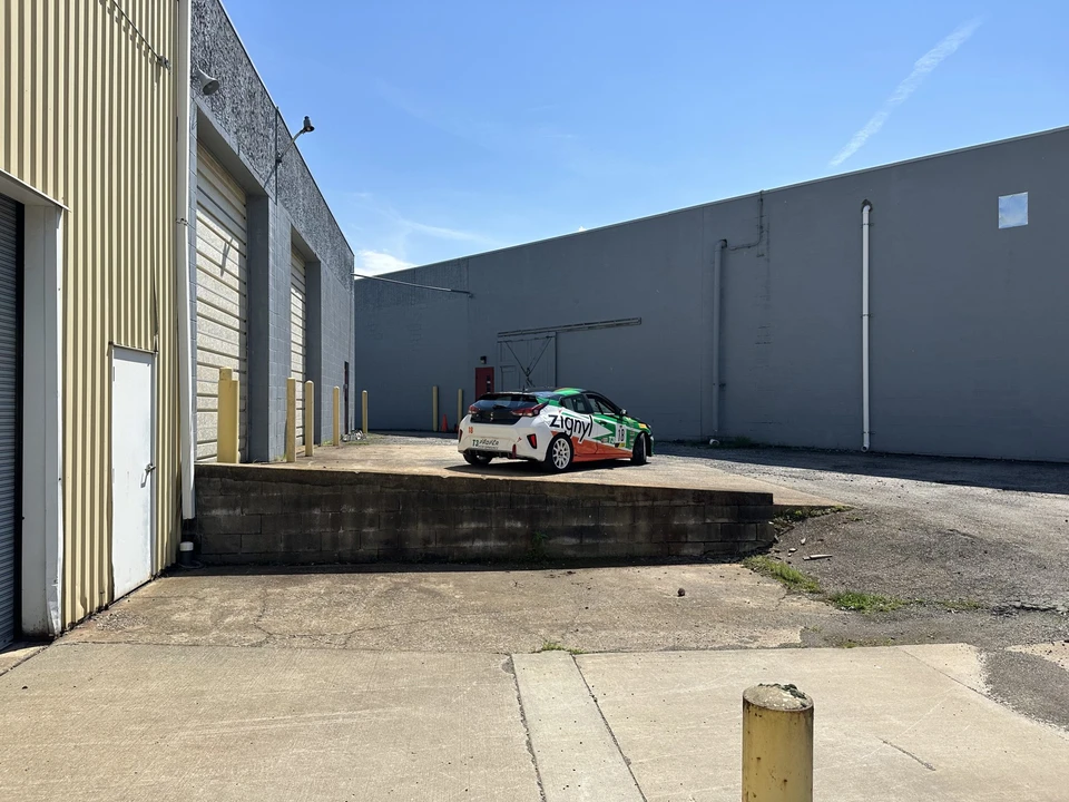 2020 Hyundai Veloster - Image 27 of 31
