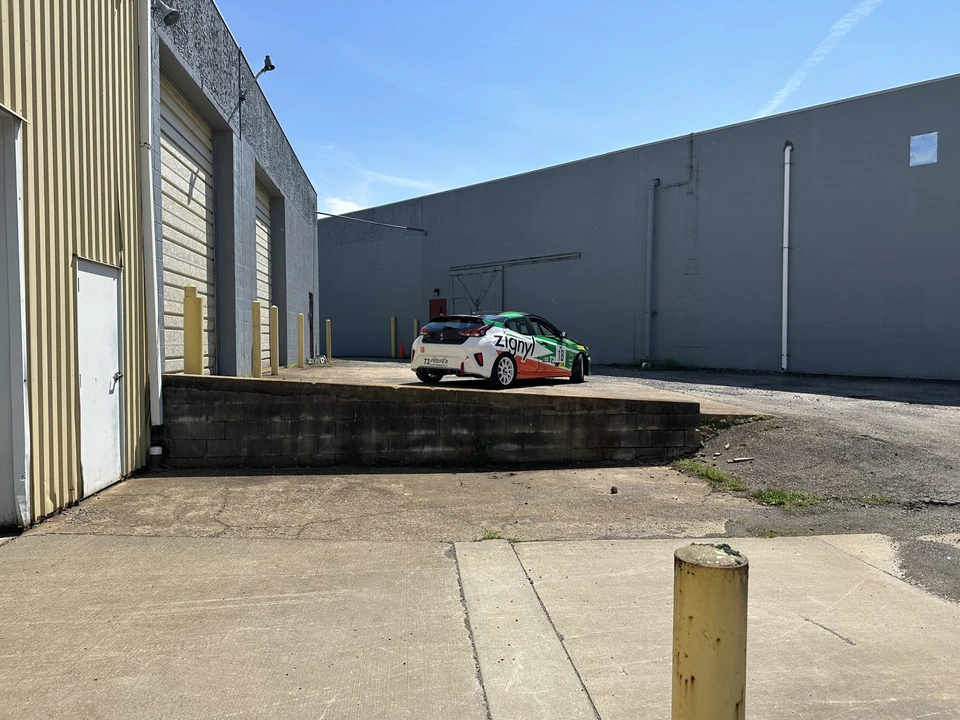 2020 Hyundai Veloster - Image 28 of 31