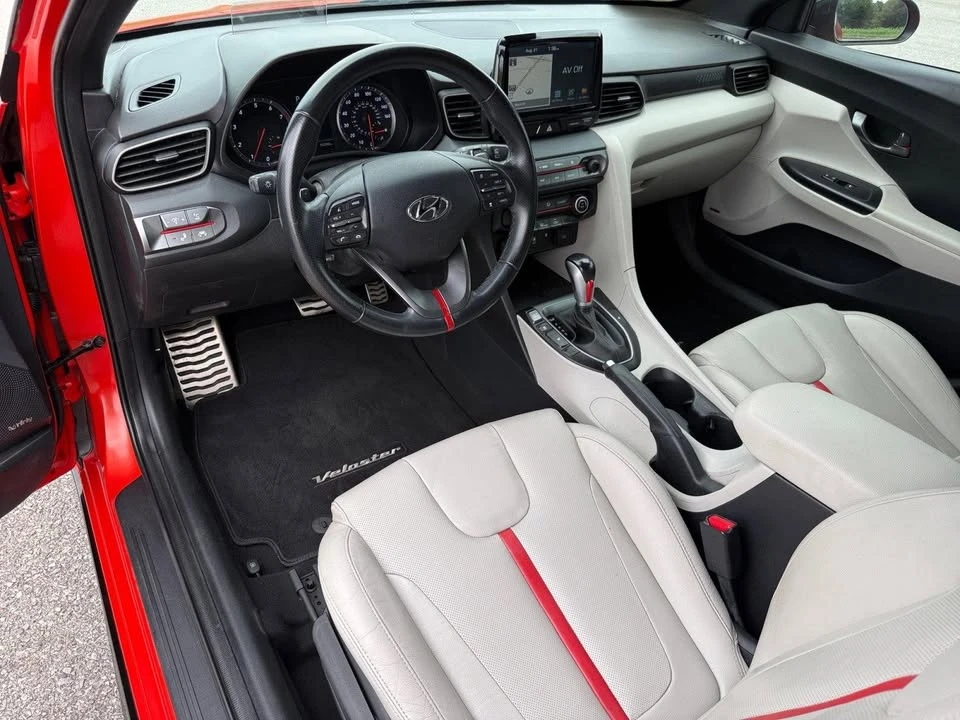 2020 Hyundai Veloster - Image 12 of 20