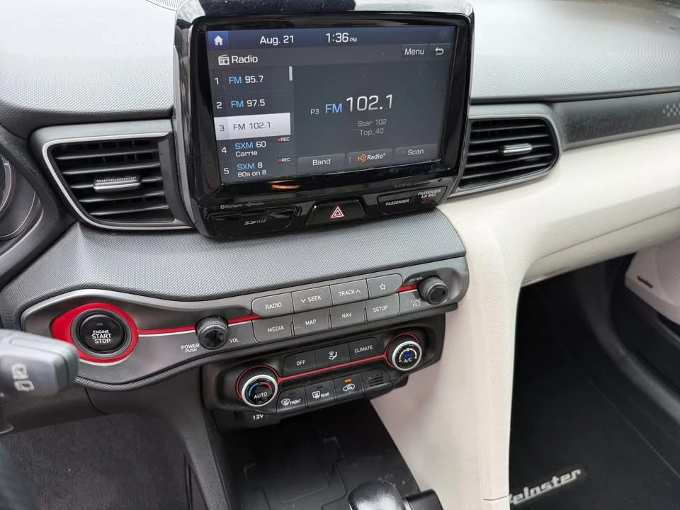 2020 Hyundai Veloster - Image 16 of 20