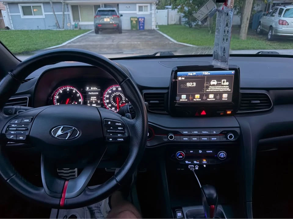 2020 Hyundai Veloster - Image 3 of 6