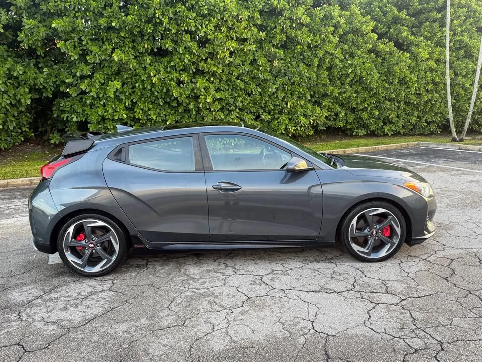 2020 Hyundai Veloster - Image 2 of 17