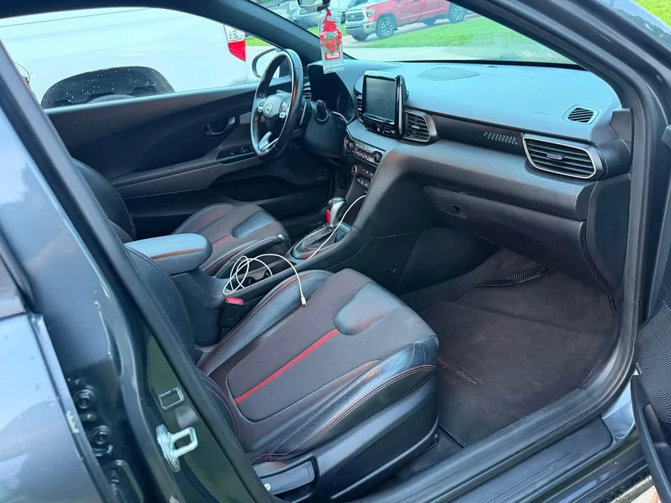 2020 Hyundai Veloster - Image 2 of 6