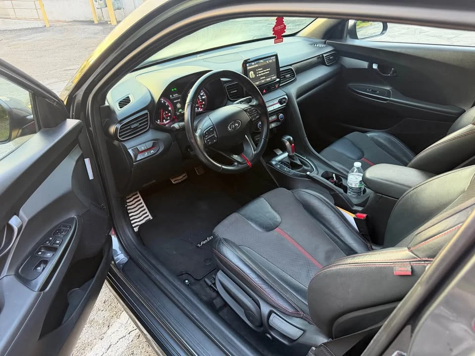 2020 Hyundai Veloster - Image 10 of 17