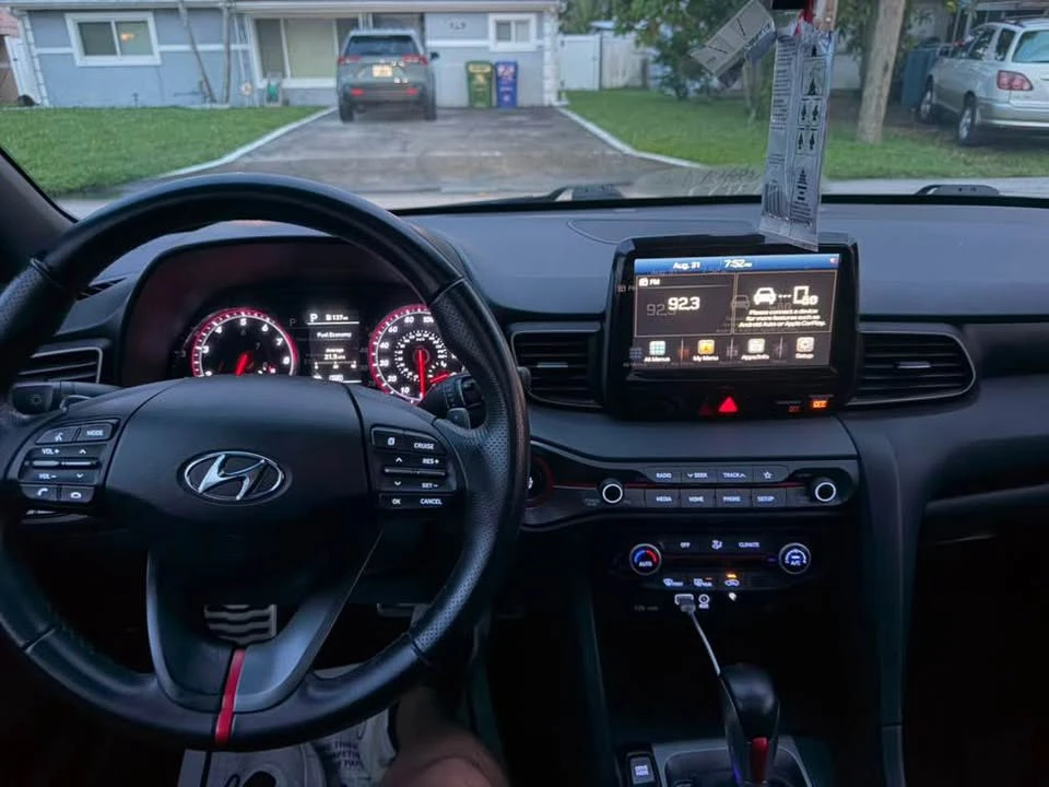 2020 Hyundai Veloster - Image 6 of 6