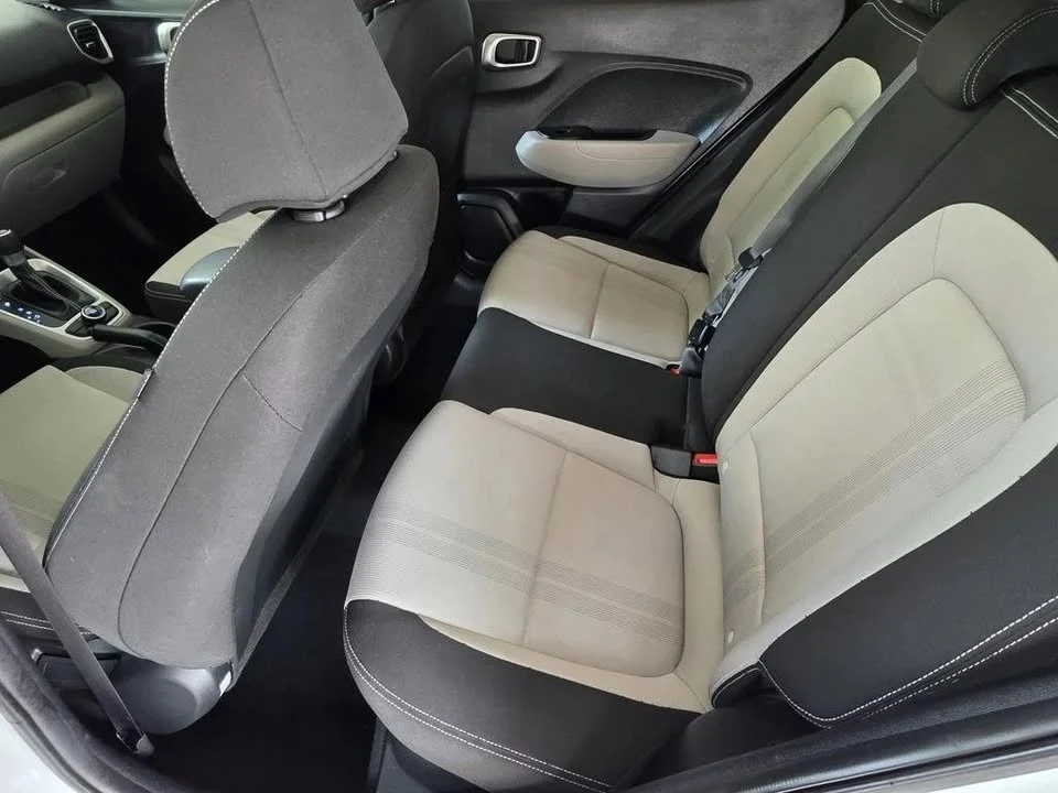 2020 Hyundai Venue - Image 8 of 12