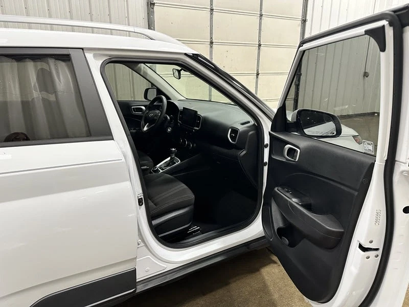 2020 Hyundai Venue - Image 17 of 21