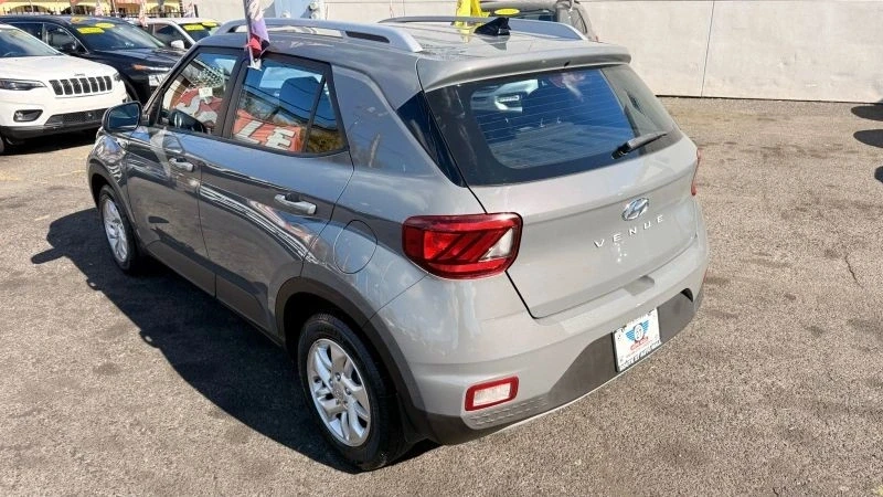 2020 Hyundai Venue - Image 5 of 12